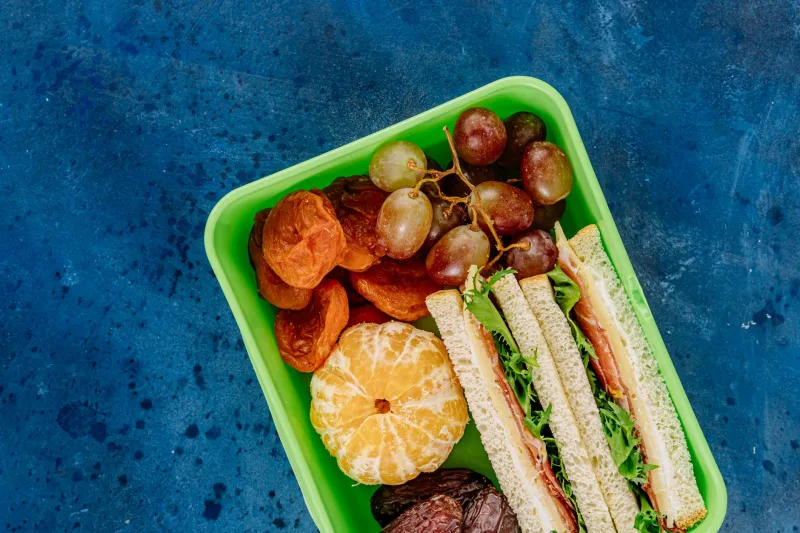 From Scratch to Swipe: How Feeding Kids at Lunchtime Quietly Redefined American Motherhood